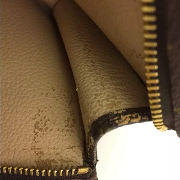 Authentic Louis Vuitton Toiletry Pouch 15 - Picture 7 of 7